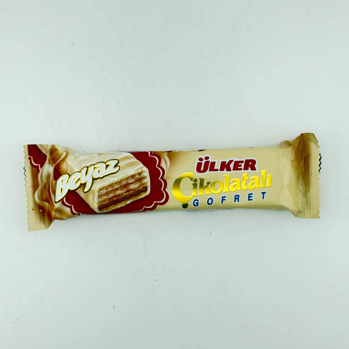Ülker Çikolatalı Gofret chocolate wafer bar with crisp wafer, hazelnut cream and chocolate coating